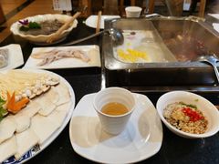 -百年川椒重庆老火锅(光谷店)