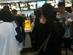 大堂-麦当劳(龙洞店)