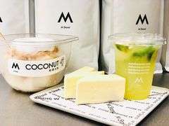 -M Stand(上海人民广场来福士店)