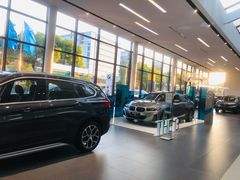 -上海宝信宝马4S店