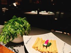 -左庭右院鲜牛肉火锅黑金店(陆家嘴中心店)