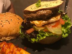 -HIGH FIVE哈福手工汉堡(桂林路店)