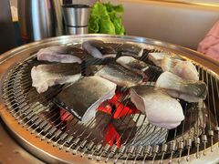 金牌鳗鱼半条-围炉肉舍•炭烤活鳗•丹东海鲜烤肉(步行街店)