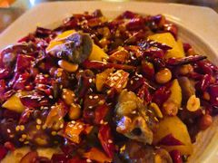 秘制香辣猪小蹄-隔壁老王·家常云南菜(花巷店)