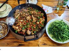 -辣妹子湘菜馆(龙船坪路店)