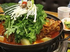 土豆排骨火锅-喇喇排骨火锅·传统韩式脊骨汤(望京西园总店)