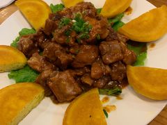 酱排骨配玉米饼-鹤乡东北菜(崮山路店)