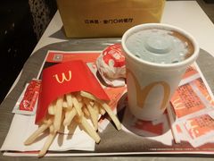 -麦当劳(中山公园龙之梦店)