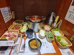 -独食火锅·半米屋台(直营总店)