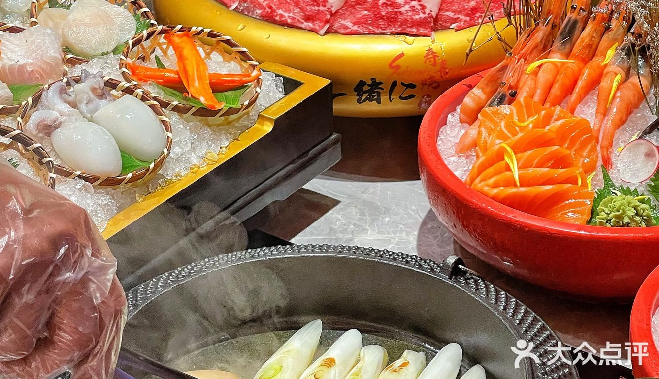 竟然在吃M9和牛的店里❗️调了杯傻瓜伏特加🔥不限量