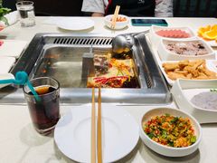 -海底捞火锅鲜切牛肉主题店(长寿路店)