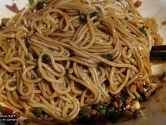 -国庆鱼头鱼尾馆(盛世华庭店)