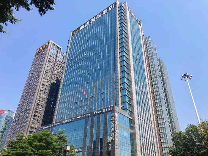 广州鸿德国际酒店-"酒店离华工很近,硬件设施不错,服务感觉跟.