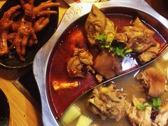 滇锅云南特色火锅-小街猪手(团结湖店)