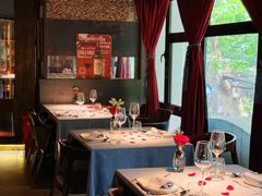 -弦月窗LUNETTE BY AMANDA(复兴路店)