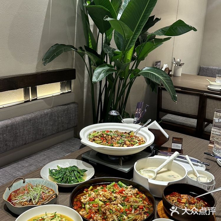 大连的!新晋川菜馆过于费米饭了🍚环境一绝