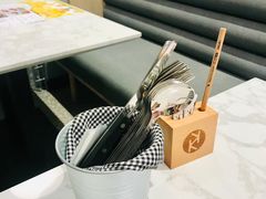 餐具摆设-卡朋西餐(大信新都汇店)