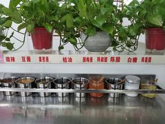 自助调料区-正宗普宁豆干坊·洪记砂锅粥(红领巾路店)