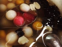 -六合夜市