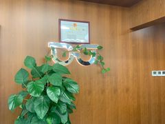 -无奔眼镜·蔡司·依视路授权店(马家堡店)