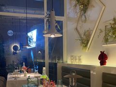 -春树下·树屋花房西餐厅(罍街AS1980店)