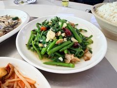 -丹水桥地锅鱼·翘嘴鲌·地方特色全鱼宴(丹江口大坝店)