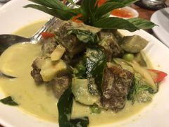 -Chom Cafe and Restaurant