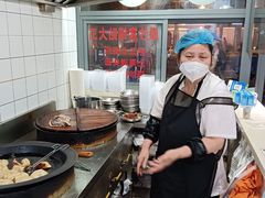 -黄阿姨锅贴大王(万航渡路店)