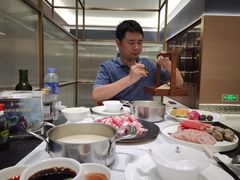 -红鼎豆捞·非遗鲍皇汤火锅(宝丰路店)