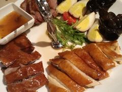 烧味拼盘里鸡爪-避风塘(宝山万达店)