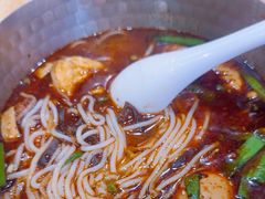 -魔都三兄弟酸辣粉·蘸卤炸串(虹桥万科店)