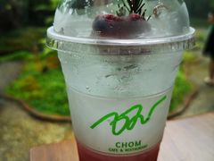 -Chom Cafe and Restaurant