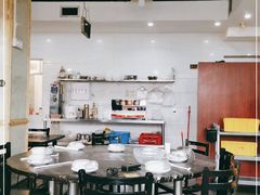 大堂-牛一煲美食(江高店)