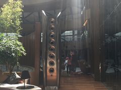 -上海滴水湖皇冠假日酒店