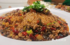Spicy Pork and Pickled Cabbage with Rice Crackers