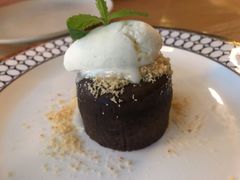 熔岩巧克力蛋糕配冰淇淋-EN SPACE恩空间