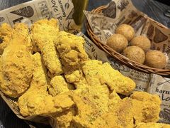 -BHC炸鸡(明洞总店)