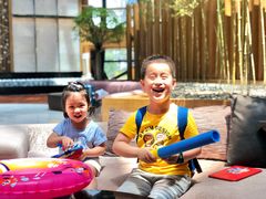 -上海滴水湖皇冠假日酒店