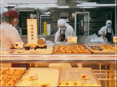 面包甜点陈列柜-鲍师傅糕点(永安里店)
