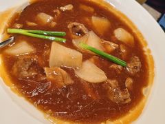 鲍汁萝卜牛腩煲-留半山·香港食堂(啦啦宝都店)