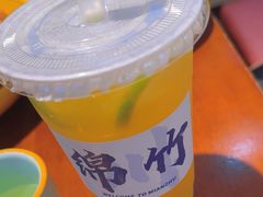 -休记光头香辣蟹干锅(绵竹店)