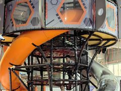 -嗨翻Hi-Fun竞技主题乐园·蹦床亲子生日轰趴(国光1937店)