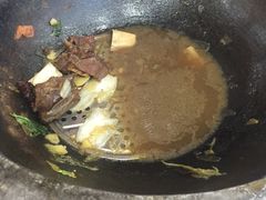 -粘豆包柴火铁锅炖