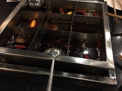 -百年川椒重庆老火锅(光谷店)