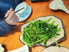 -梁姐啤酒鱼(兴坪古镇店)