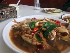 -鑫悦楼煎蟹·16年海鲜大排档