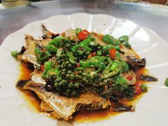 干烧耗儿鱼-洪霞餐馆