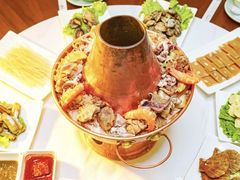 -鑫渔港海鲜本地菜·山海关浑锅(东戴河店)