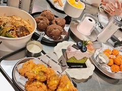 -W COLLECTIVE  DESSERT SHOP