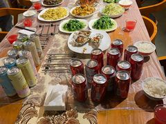 -小草屋轰趴馆别墅派对新场团建家庭聚会